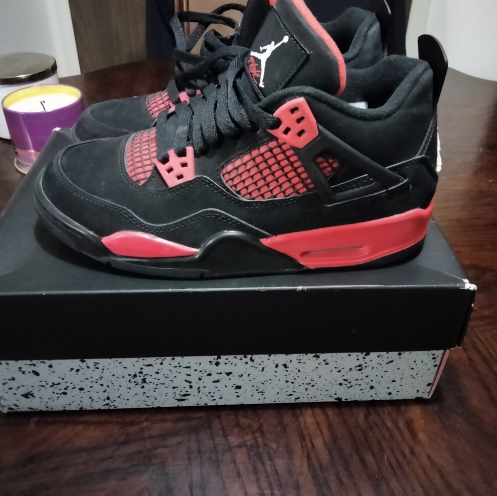 Air Jordan 4 Retro